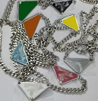 Damen Herren Luxusdesigner Halskette Kette Mode Schmuck schwarzweiß P Dreieck Anhänger Design Party Silber Männer Halsketten Schmuck Schmuck