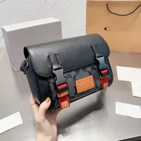 Дизайнеры сумки роскоши мужчины кросс -кусочка сумка сумочка дизайн писем материал кожа кроссбагба для мессенгер