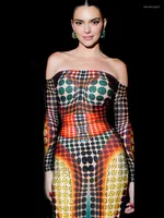 Sıradan Elbiseler Kadın Moda Uzun Kollu Straplez Bodycon Club Street Giyim Elbisesi 2023 Bahar Sonbahar Toptan Öğeler İş için