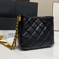 Omuz çantaları moda kadınlar kaliteli yüksek c lüksler tasarımcıları çanta çapraz el çantası klasik altın madeni para kova çanta debriyaj kılıfları 2023 bayan cüzdan cüzdan