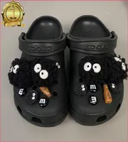 Cool päls boll charms designer diy biscuit shoelace spänne sneaker charm för krok jibs cogs barn pojkar kvinnor flickor2199280