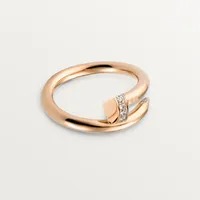 Amantes de designers de anéis femininos Tamanho de jóias de luxo de luxo 6-11 Titanium liga de ouro Acessórios de moda artesanal de diamantes nunca desbotados