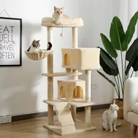 Кошачья мебель скребки сбрасывают высокую башню с большой квартирой уютной кровать с уютной кровать