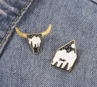 Animal Ox Head Night View Knapsack Brosches Unisex Alloy Mountain Tree Moon Lapel Pins For Camping Travel Emamel Badge Clothes Acc7217000