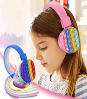 2021 سماعة رأس بلوتوث اللاسلكية سماعة الرأس السيليكون البوب ​​تململ ألعاب الأذن مع بطاقة FD لدعم الميكروفون للأطفال للأطفال 4953694