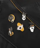 Halloween Wizard Skull Cat Spettaio Pin Punk Punk Black Kitty Candele Festival Distintivi Accessori Corsage Accessori per maglione Clothin1535806