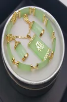 Jade vert naturel 18kgp Collier de pendentif de fortune Bracelet de boucle d'oreille 4834657