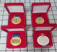 Gewinnermedaillen Velvet Box Soccer Golden Alloy Club Medaillen als Sammlungen oder Geschenke von Kopites5942928