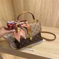 저렴한 지갑 가방 80% 할인 된 고품질 여성 색상 대비 메신저 오래된 꽃 보험 질감 실크 스카프 휴대용