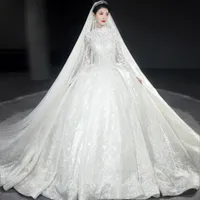 2023 Plus Size A Line Wedding Dresses Long Illusion Sleeves Spets Applique Jewel Sheer Neck Pärlor Pärlor Custom Made Chapel Wedding Bridal Gown