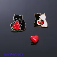Manufacturer gift wholesale Cartoon cute animal metal brooch hugging love cat watermelon personality badge clothing accessories