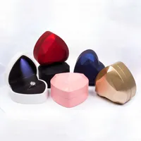 Jewelry Pouches Luxury Unique Heart Shape LED Light Ring Box Pendant Packaging Case