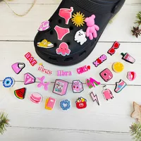 Charmos de anime Mem￳rias de inf￢ncia por atacado Girls rosa Presente engra￧ado Cartoon Croc Charms Acess￳rios para sapatos PVC Decora￧￣o de fivela de borracha macia Cado