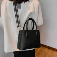 2023 Cheap Price Ladies Newest Shoulder Bags Luxury Cosmetic Handbags for Women