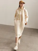 Повседневные платья Amii платье минимализма для женщин 2023 Осенняя зимняя элегантная вышивка писем модная пуловер вазидо 72240081