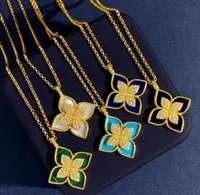 Ny designad rhombisk fyrbladklöver hänge kvinnor lycka halsband full diamant fyra kronblad blommor turkos erhombiska anordningar ring designer smycken n-902