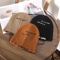 Berets Autumn Winter Knitted Hat Fashion Solid Colour Ear Protection Warm Japanese Outdoor Couple Set Head