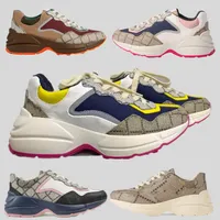 豪華なブランドデザイナーRhyton Casuare Shoes B22 Men's and Women's Sneakers Guccie for Women's Shoes Strawberry Wave Mouth Tiger Net Print Vintage Coach Women's Shoes