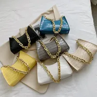 Bolsos de noche mini baguette moda exquisita bolso de compras retro para mujeres de mujeres en la cadena de colores sólidos y hembras de la cadena de colores sólidos