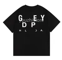 T-shirts masculins Galerie de d￩parts de d￩partement Summer Gallary Shirt Alphabet Imprim￩ ￩toile m￪me cou rond ￠ manches courtes ￠ manches courtes pour hommes et femmes