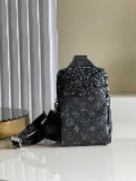 Luxury Brand Designer Waist Bags Outdoor Slingbag K45 Men Shoulder Bag Real Leather Belt Long Wallet Chain Wallets Purse Clutches