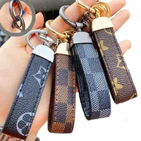 High Quality Keychain Luxury Men'S Fashion Brand Designer Zinc Alloy Letter Keyring Womens Buckle lovers Classic Exquisite Gold Black Car Metal Small Jewelry 22CL