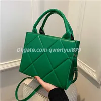Totes 2022 New Spring Women Shoulder Bag Trendy Plaid Pu Leather Crossbody Bags Fashion Ladies Handbags Brand Designer Top Handle Bag 012223H