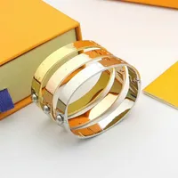 2022 Top Rose Gold Classic Bracelet Women Jewelry Design Diamond Bracelet Fashion Titanium Steel Bracelet Gold-plated Never fade h301T