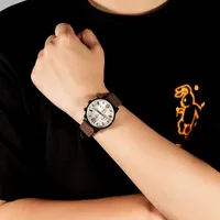 Wristwatches Men's Leather Wrist Watches With Calendar Waterproof Case Sports Round Quartz Watch Box