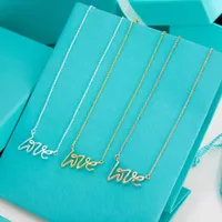 Luxury Love Necklace Fashion Designer Women's Pendant 18K Gold Girls Festival Gift Factory