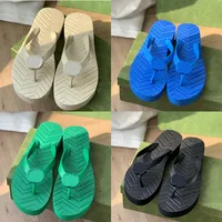 2023 Fashion Slippers Sandal Sandale Black Rubber Fliplops Triple Black Blanc Green Bleu Red Flat Designer Slides Sandales Sliders int￩rieurs ext￩rieurs Pantoufle Femmes