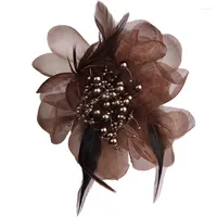 Brooches Korean Fashion Cloth Art Feather Large Fabric Flower Brooch For Women Corsage Lapel Pins And Clothing Accessories