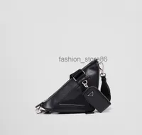 2022 fashion leather triangle bag woman luxurys men designers bags lady Womens mens crossbody tote Hobo Shoulder Purses Handbags Bag wallet
