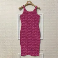 Vrouwen Casual gebreide jurken reliëf 3D Relief Full Letter High Qualiy Ladies Vest lange kledingrok 31