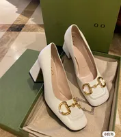 2023 Mary Jane Shoes Women's High Heel Sandals علامات تجارية للنساء الكعب الكثيف مشبك Lolita Shoes School Uniform Girls Leather Leather Shies Slippers Slippers
