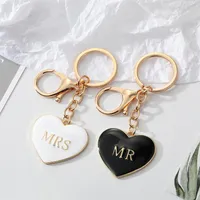 Keychains Simple Metal Drip Oil Letters Mr Mrs Pendant Charm With Key Ring Heart Shaped Keychain Women Bag Ornaments