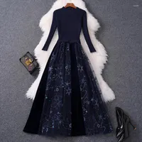 Casual Dresses Women 2023 Lady Elegant Fall Winter Dress Designers Long Sleeve Knitted Sweater Patchwork Embroidery Tulle Mid Calf Party