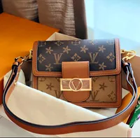 Lyxvarumärkesdesigner Famous Lady Handbag Påsar axlar Dauphine Girl Totes Wallet Crossbody Original Lady äkta lädermynt Purse Fashion Clutch Bag