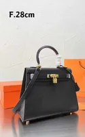 Totes Дизайнерский кусочек сумка для магазина женщина мода кроссовый румный ремень для плеча большая и средняя кожаная сумка Серебряная золотая пряжка черная роскошь мини -сумка 2023