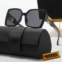 Modeontwerper zonnebril gepolariseerde bril buitenkades pc farme mode klassieke dames luxe zonnebril spiegels voor vrouwelijke mannen