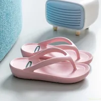 Zapatillas chanclas para mujeres 2023 toboganes de playa de verano sandalias suaves suave fondo grueso niñas zapatillas de baño rosa