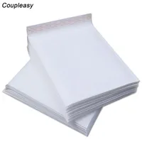 50pcs Novo White Kraft Paper Bubble Envelopes Bags Mailers Envelope de bolha acolchoada Bag de espuma à prova d'água 8 tamanhos Y200242Y