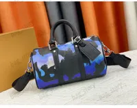 KeepAll 25 Camuflage Graffiti Mini Travel Bolsa Bolsas de couro macio travesseiro Crossbody Bag Designer Crossbody for Unisex