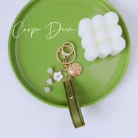 Llavero moderno llaves de diseño de lujo llave hebilla clásica letra de tela perlas 4 estilos de alta calidad adornos