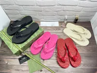 2023 Fashion Summer Femme's Slippers Jelly Sands Sandals Retro Platform Flip Flops Flat Plempères Luxury Designer Beach Chaussures