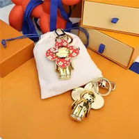 Fashion Keychain Luxury Designer Stylish Sun-flower Doll Pendant Keychains Three Colors Keys Buckle Mens Womens Keys Ornaments Hig276n