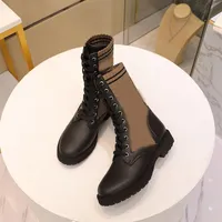 2021 Luxe designer Woman Rockoko Black lederen motorlaarzen met stretch stoffen Lady Combat Ankle Boot Flat Shoes170Z