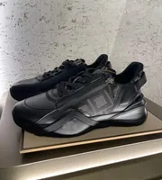 23S /..TOP Luxury Men Flow Trainers Zapatos de zapatillas de deporte bajo de goma Fabrica Man Patente Zip Side Sports Maywear al por mayor EU38-46