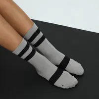 Lu New Cross-Border Men's and Women's Yoga Socksトレーニング非滑りPVC接着剤肌ソフト汗吸収弾性ストレートソックス