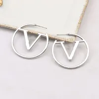V Letter Hoop Earrings for Women Lady Party Street Wedding Lovers Gifts Engagement Bride Jewelry Fashion Gold White K Round Circle Exaggerated Design Studs Huggies